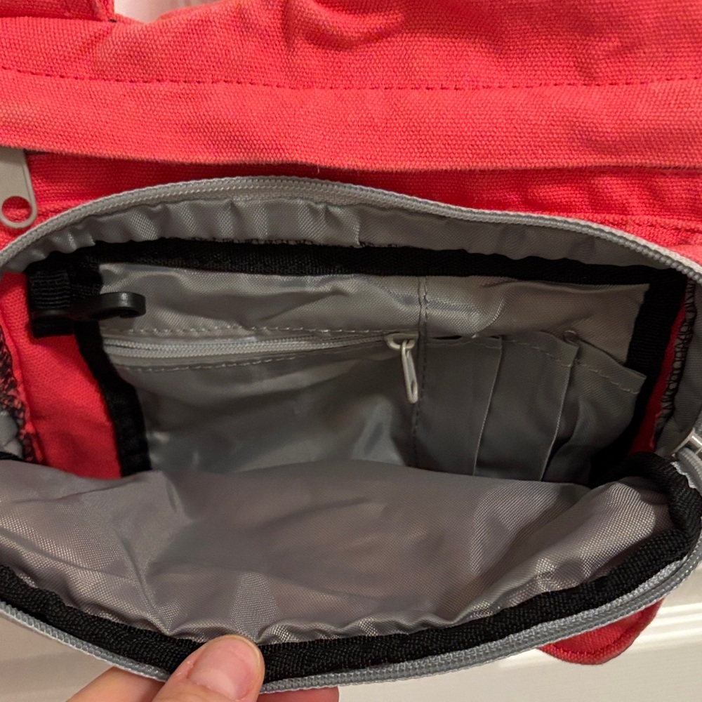 Kavu Light Red Crossbody Sling Bag - Picture 3 of 7